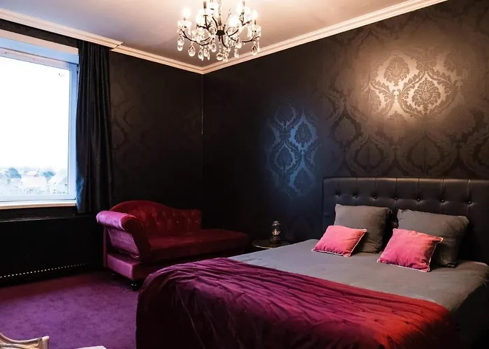 A La Villa Perroy les chambres sont spacieuses et les petit-déjeuners offerts